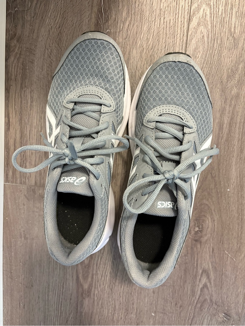 Asics Women’s Light Gray Athletic Sneakers